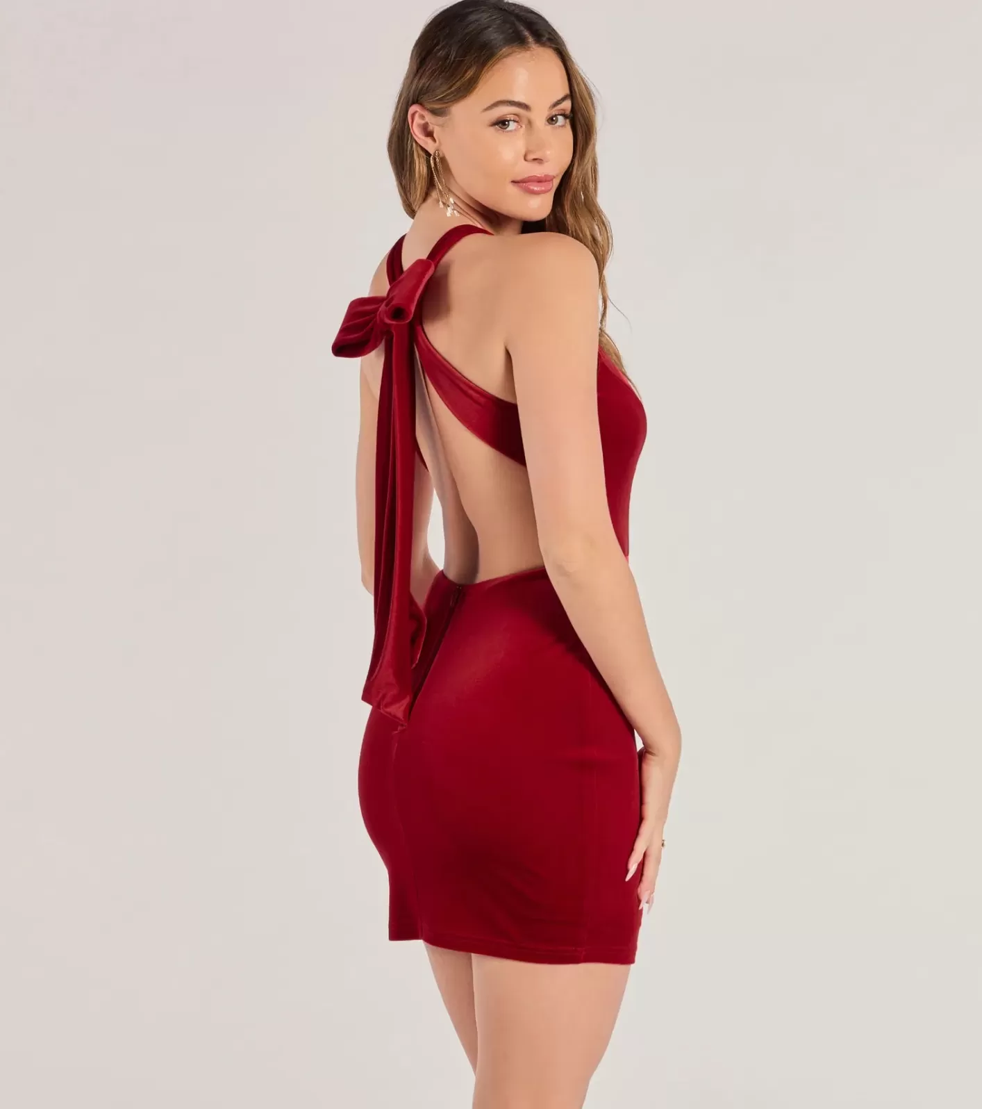 Windsor Cailin Velvet Open Back And Bow Mini Dress RED Clearance
