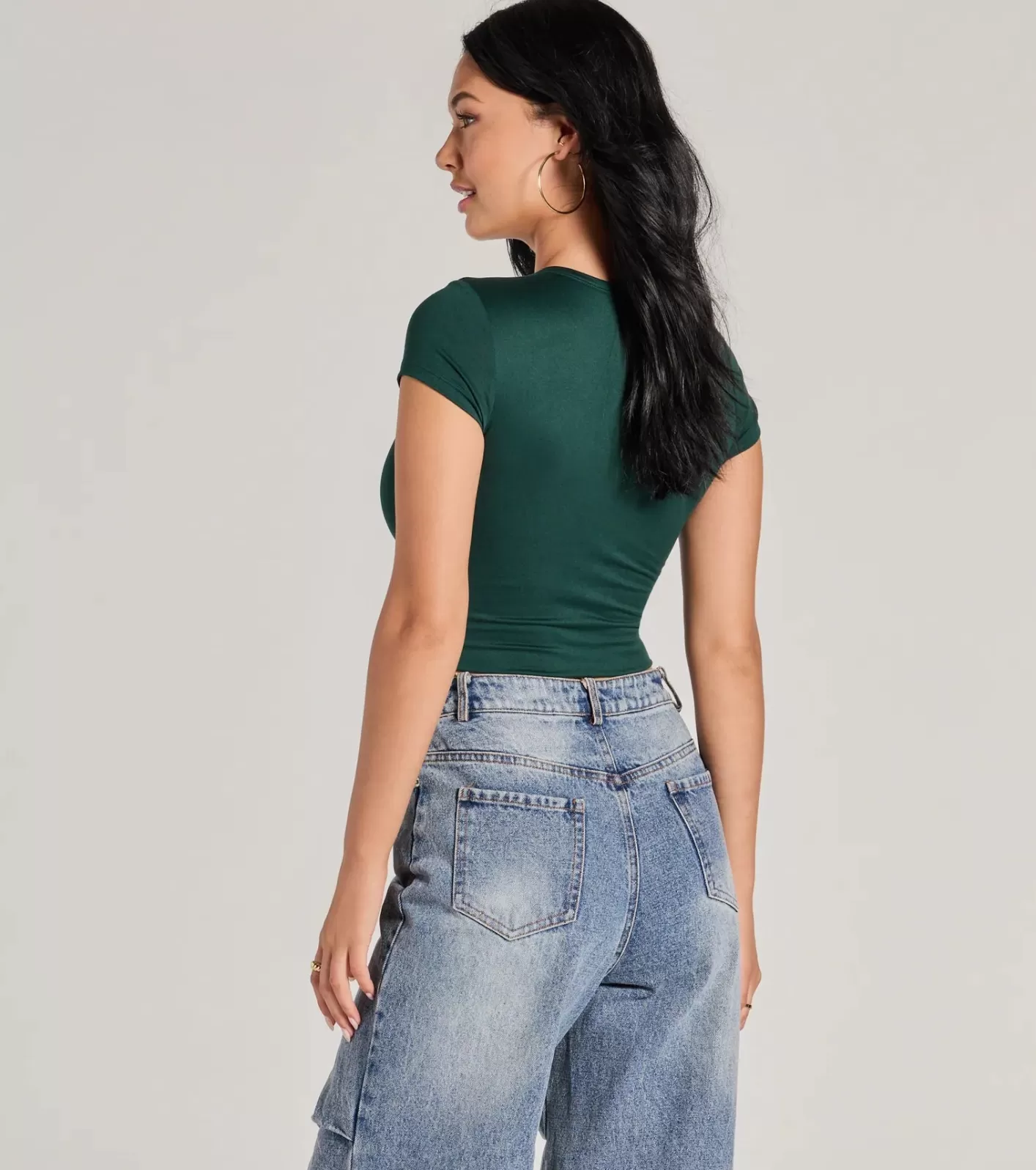 Windsor Casual Must-Have Crew Neck Crop Top GREEN Cheap