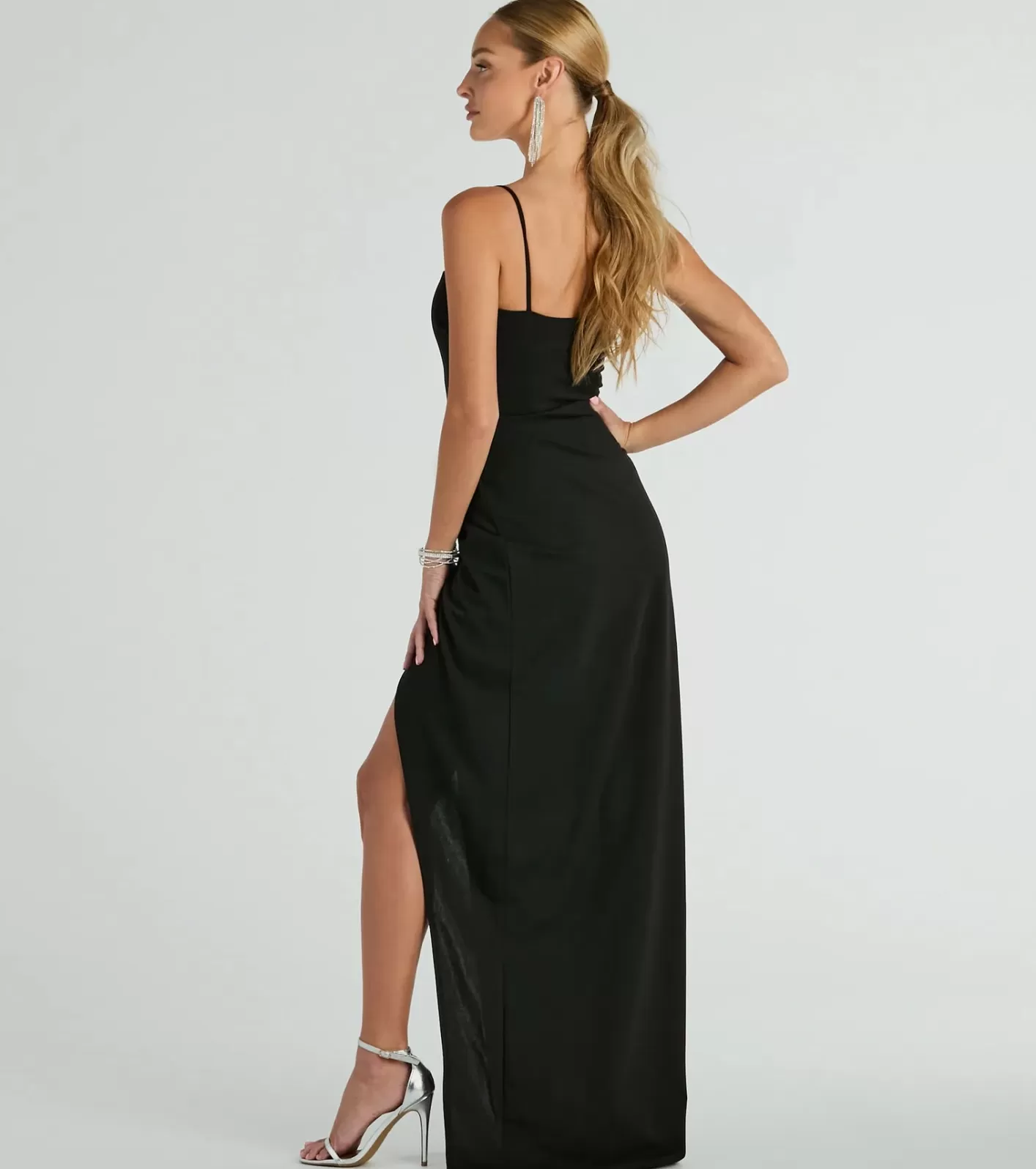 Windsor Christie Sleeveless Slim Crepe Formal Dress BLACK Online