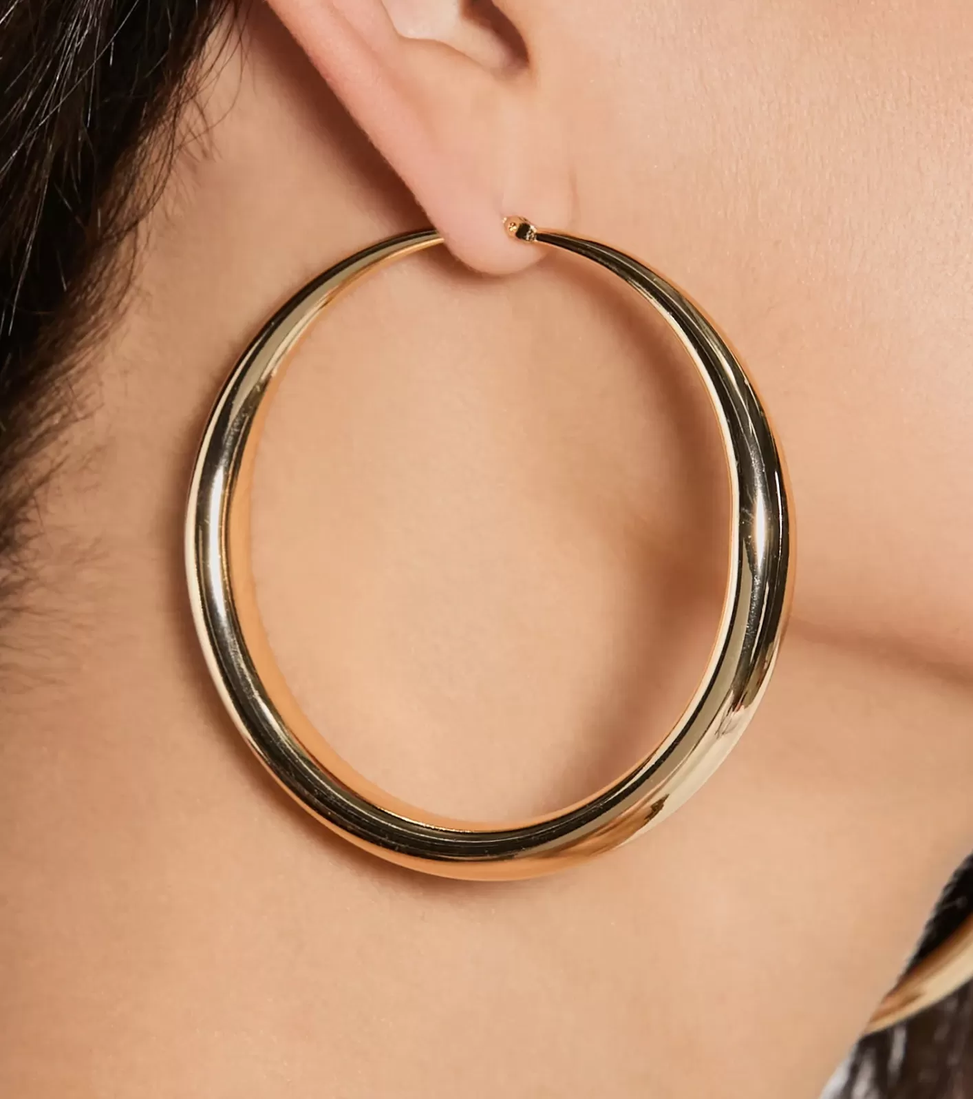 Windsor Exceptional Taste Large Hoop Earrings GOLD Store
