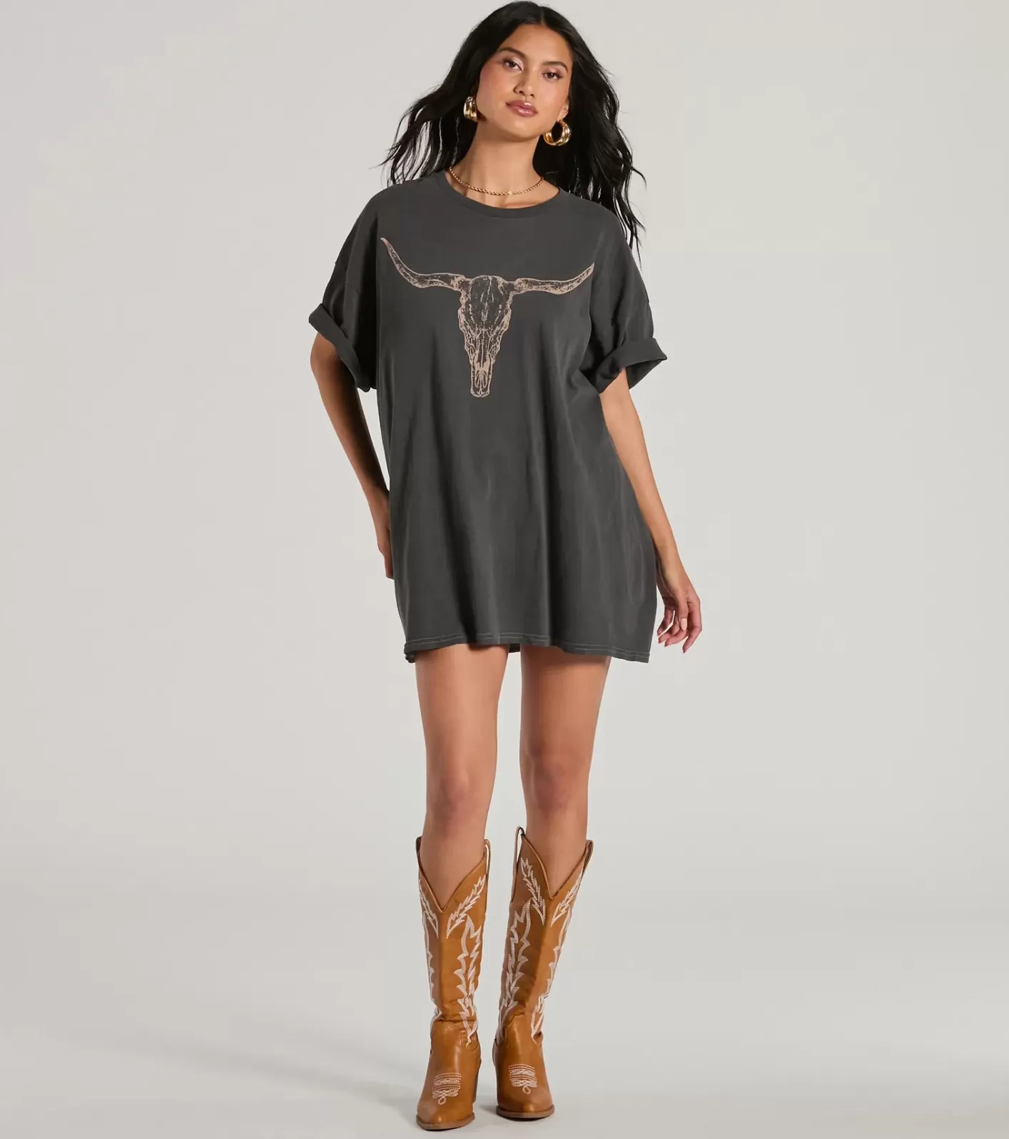 Windsor Giddy Up Cowgirl Longhorn Oversized Graphic Tee BLACK Outlet