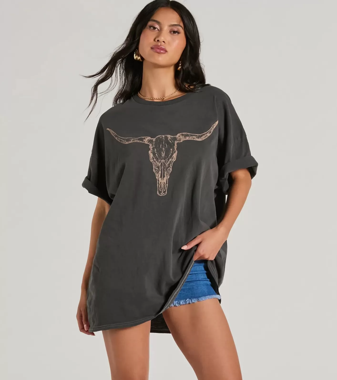 Windsor Giddy Up Cowgirl Longhorn Oversized Graphic Tee BLACK Outlet