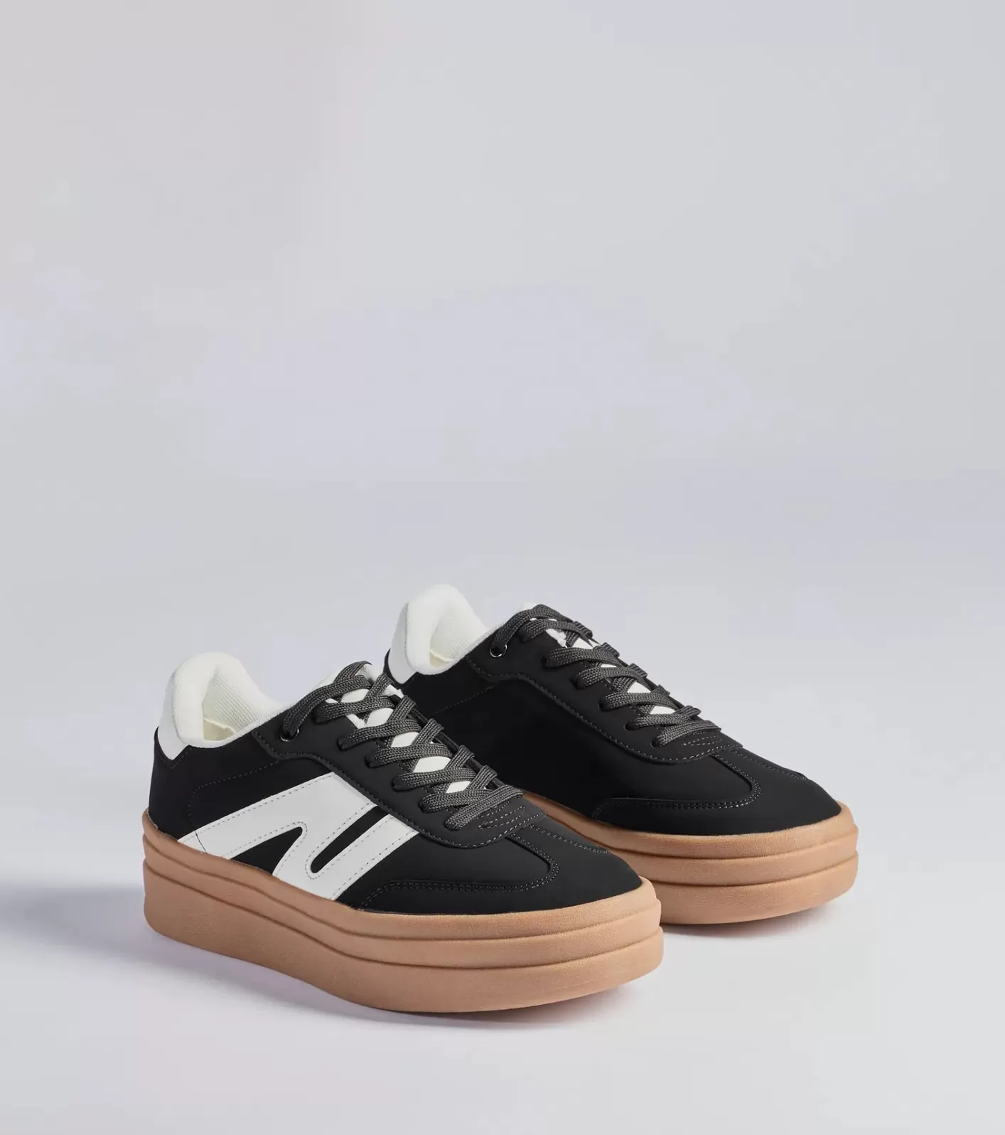 Windsor Instant Fave Faux Suede Platform Sneakers BLACK/WHITE Clearance