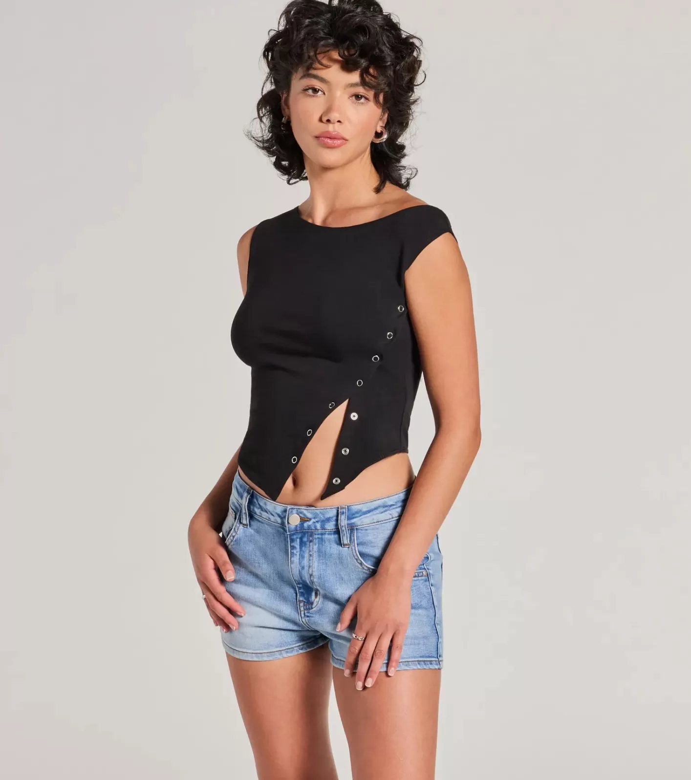 Windsor Minimal Aesthetic Off-Shoulder Button Crop Top BLACK Best Sale