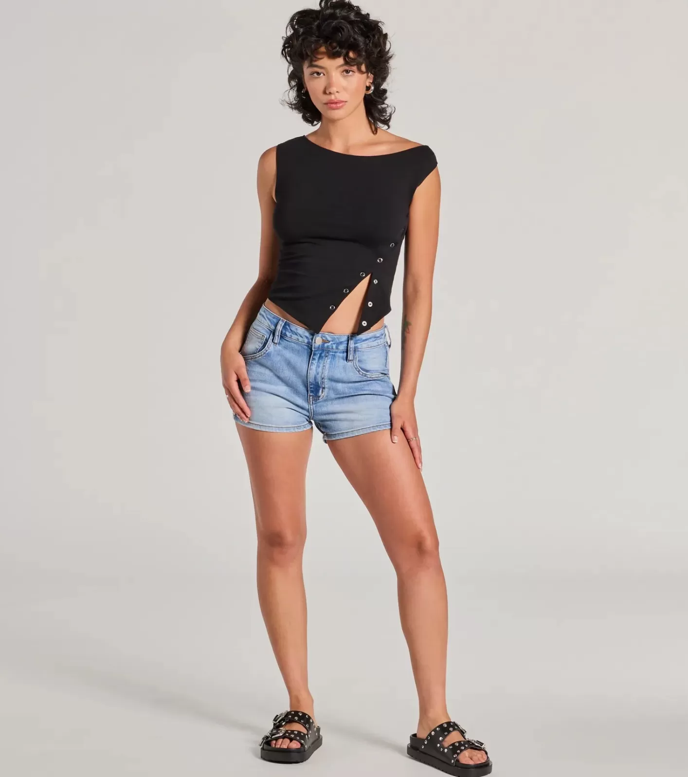 Windsor Minimal Aesthetic Off-Shoulder Button Crop Top BLACK Best Sale