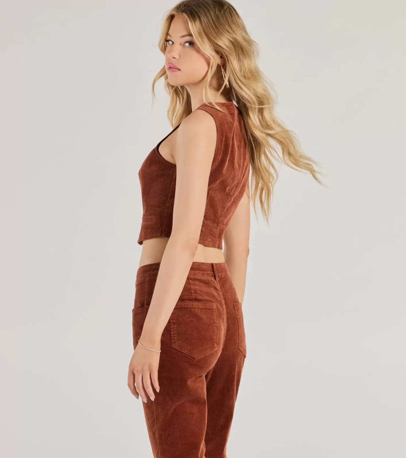 Windsor Retro Chic Corduroy Cropped Vest RUST New